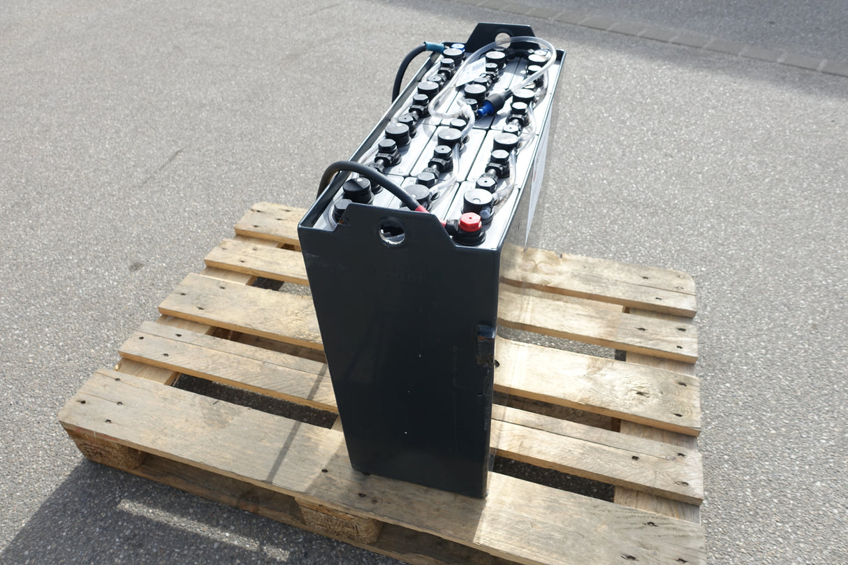 Staplerbatterie 24V 4PzB300 - SONDERTROG