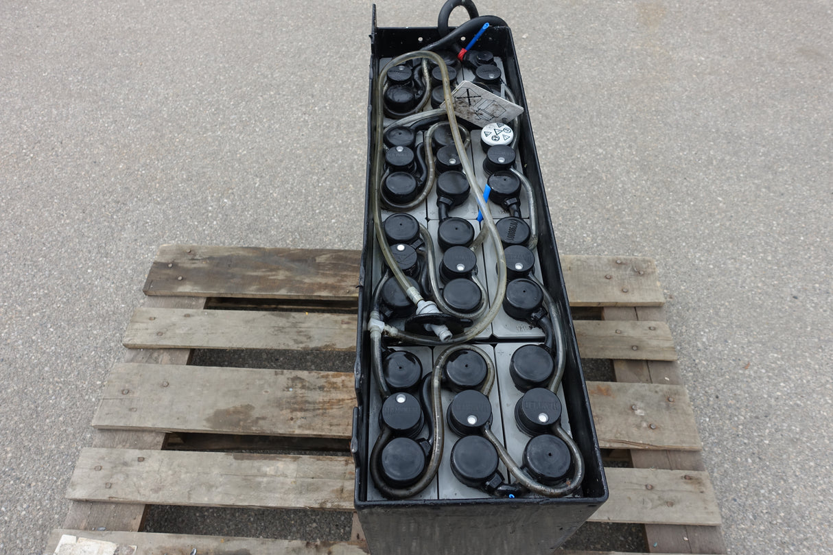 Hawker Staplerbatterie 24V 3PzB225