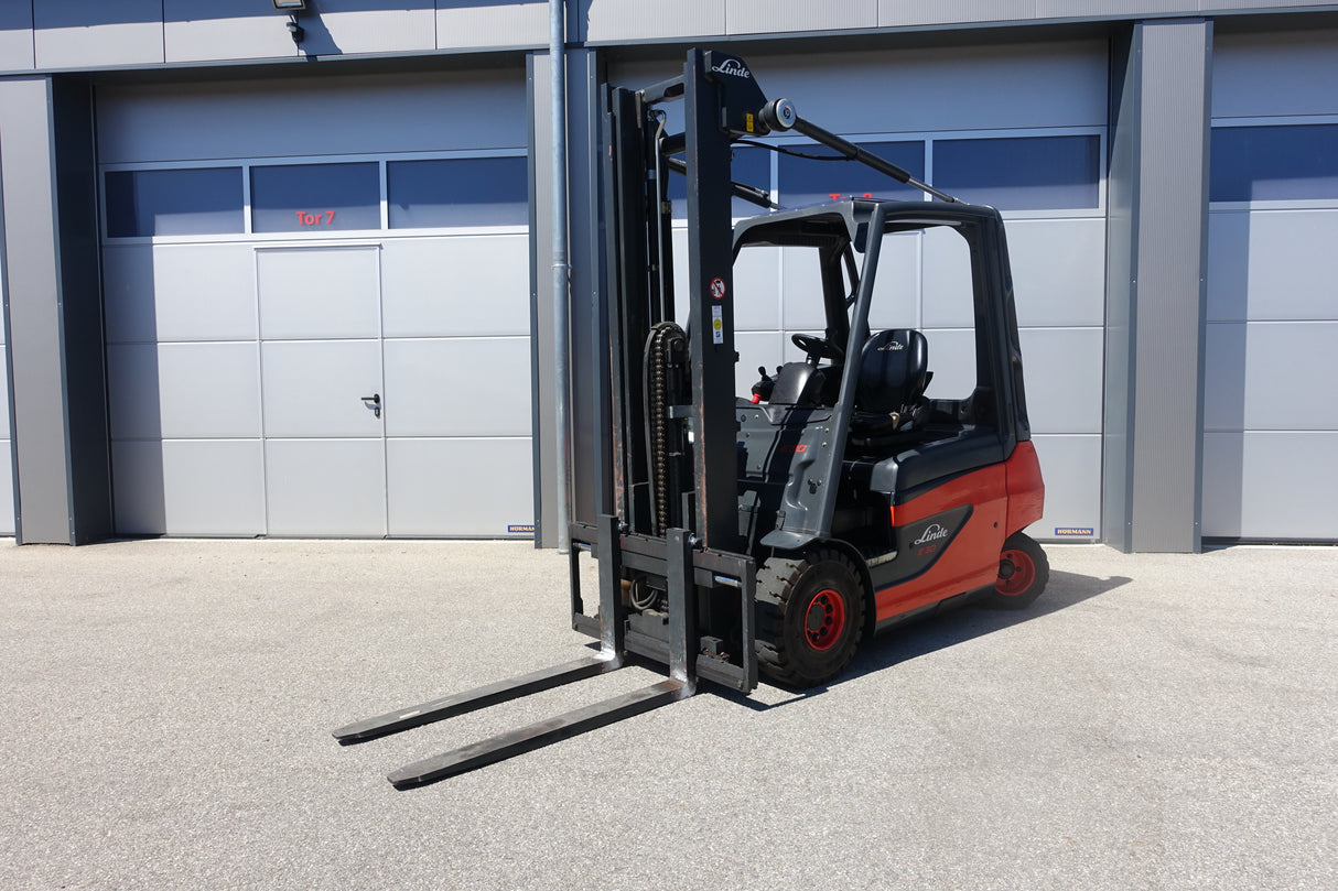 Linde E30-01 3t Elektrostapler