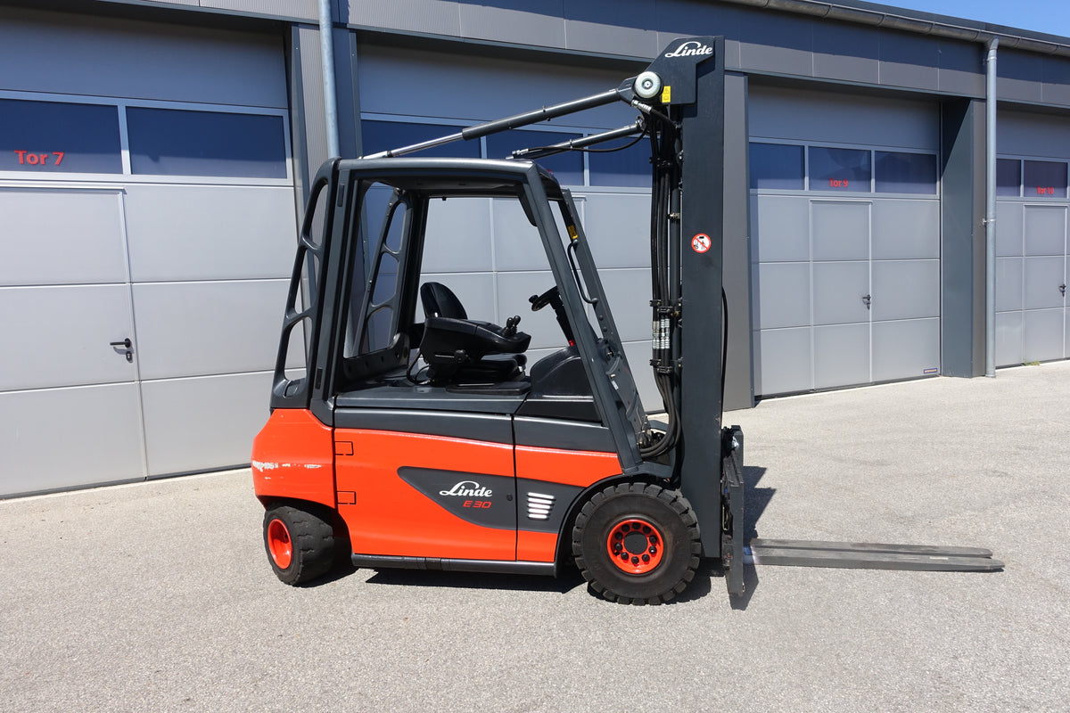 Linde E30-01 3t Elektrostapler