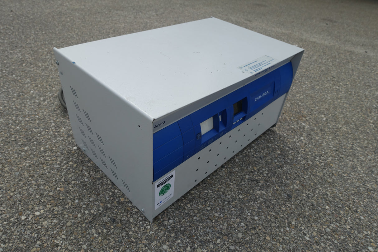 TriCOM 24V 60A Benning / Tricom XXL Ladegerä