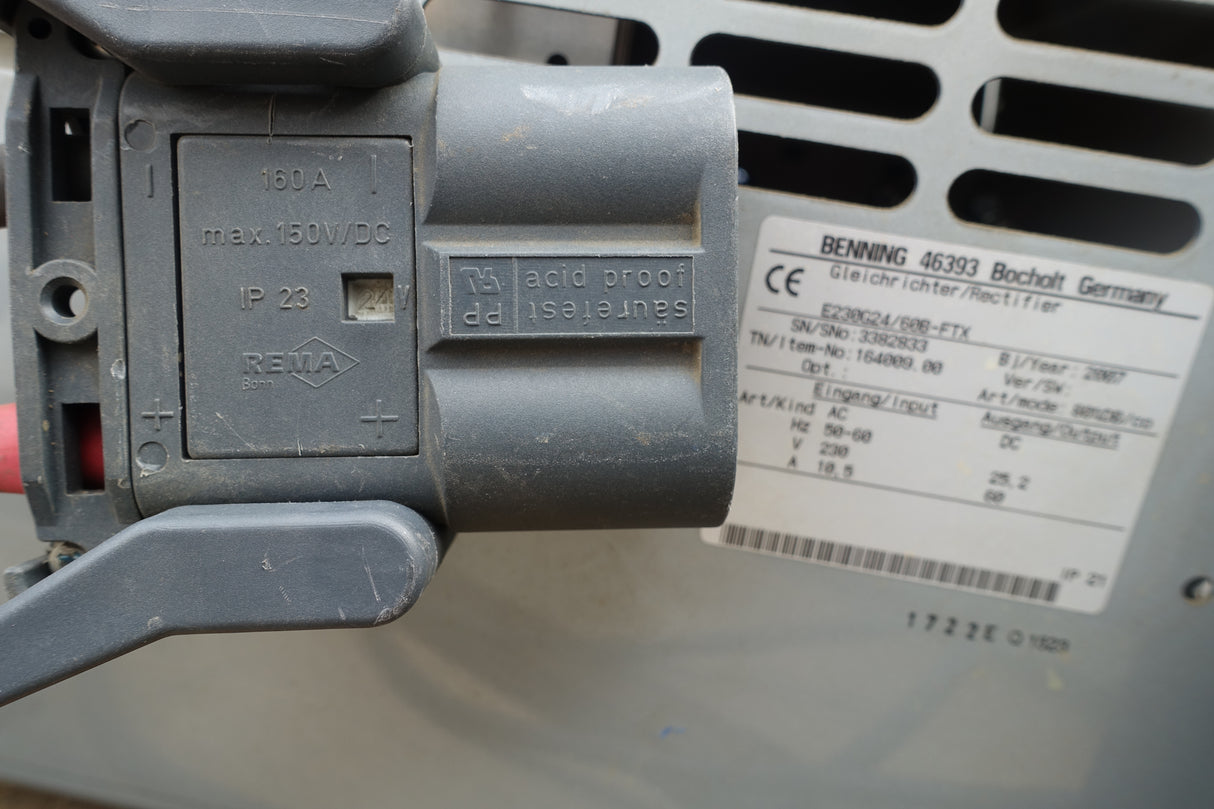 TriCOM 24V 60A Benning / Tricom XXL Ladegerät