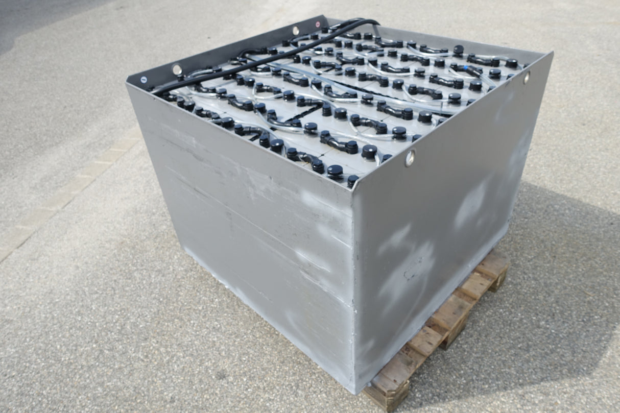 Stuba Staplerbatterie 80V 6PzS930