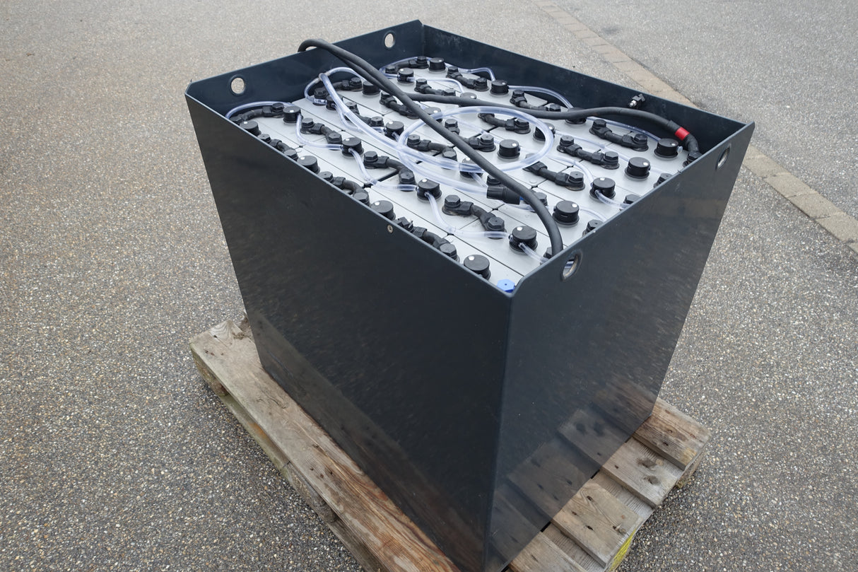 Forklift battery 48V 5PzS700