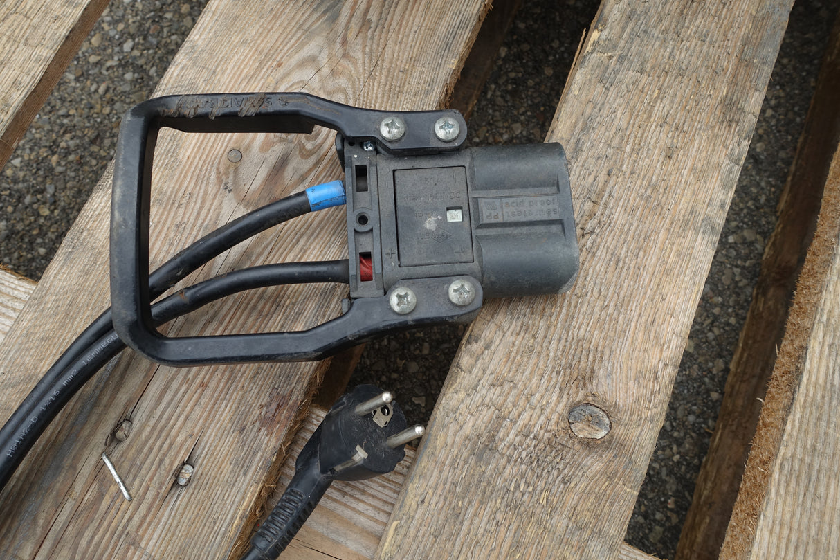 TriCOM 24V 70A Benning / Tricom XXL Ladegerät