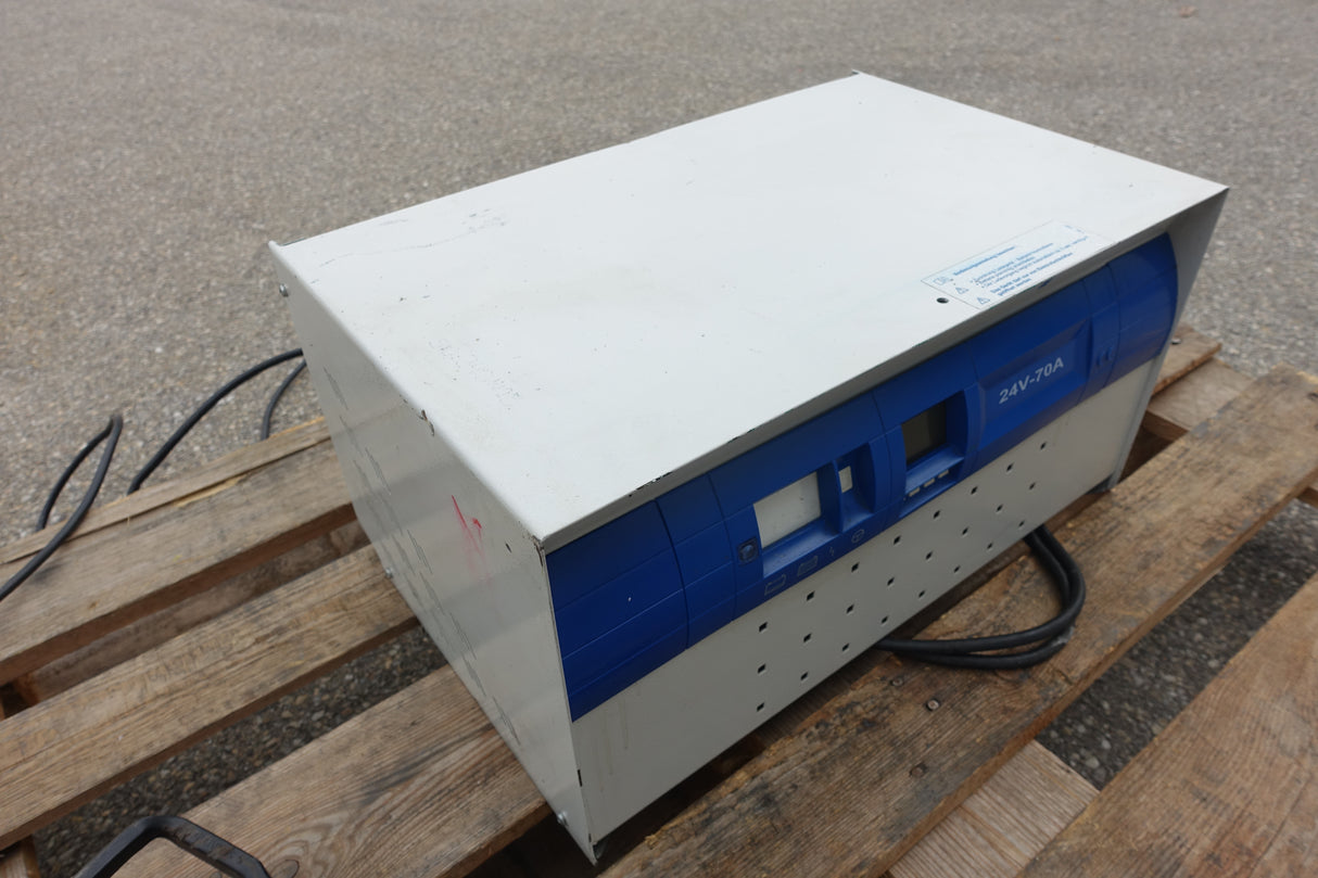 TriCOM 24V 70A Benning / Tricom XXL Ladegerät