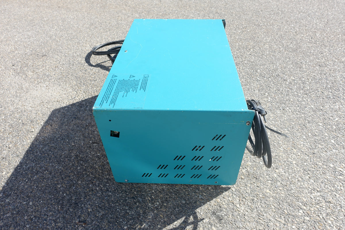 24V 70A Ladegerät Benning