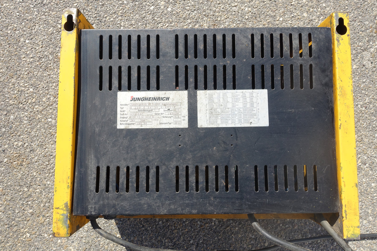 24V 30A Ladegerät Jungheinrich Akkumat