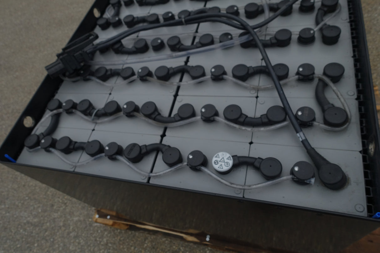 Staplerbatterie 48V 6PzS750