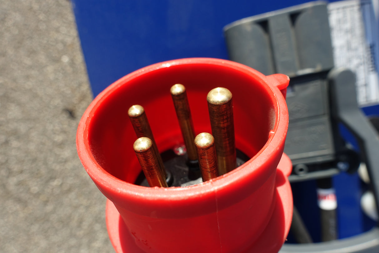 80V 110A HF Ladegerät Tricom