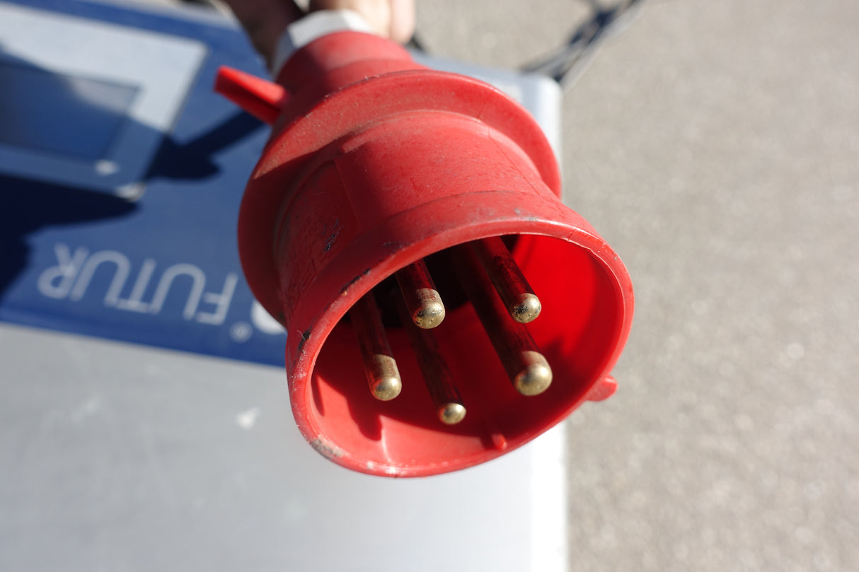 TriCOM 48V 120A Tricom HF Ladegerät