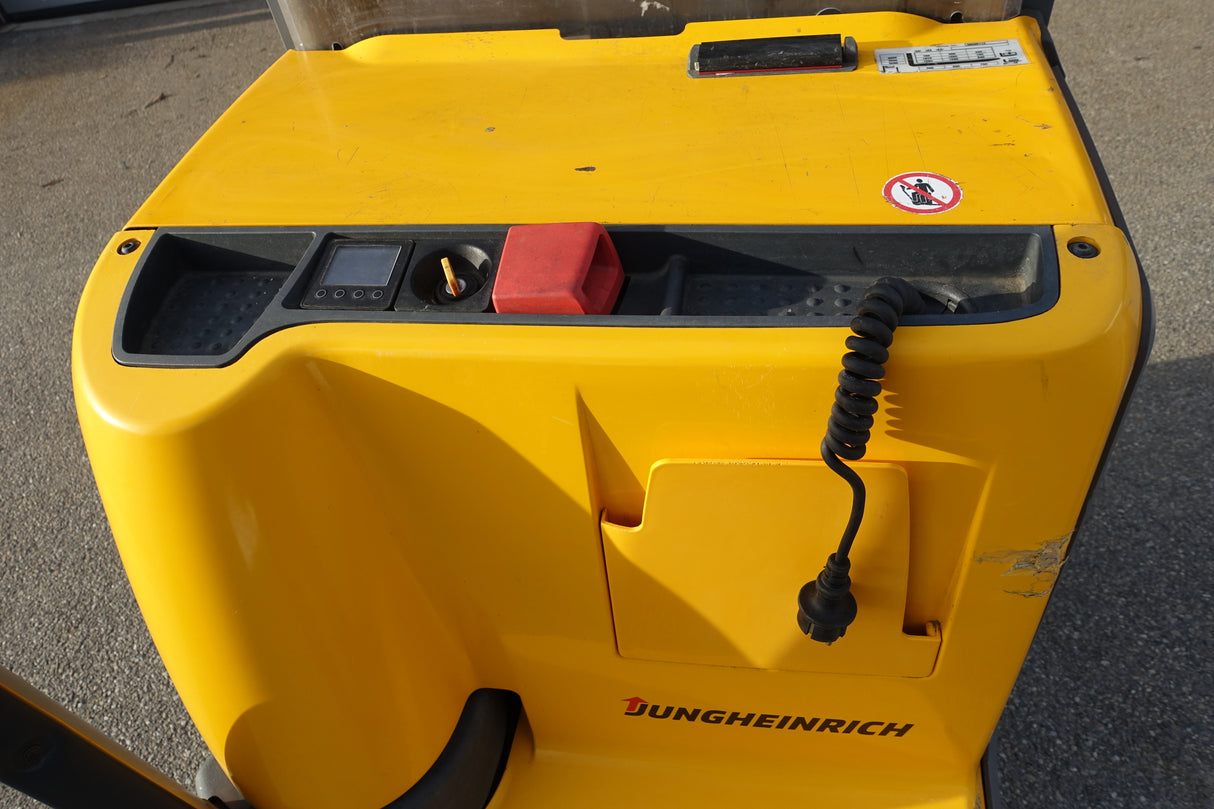 Jungheinrich EJC 212 Ameise