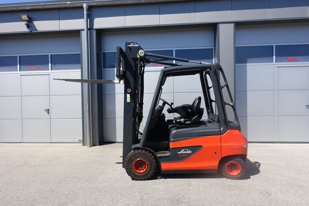 Linde E30-01 3t Elektrostapler