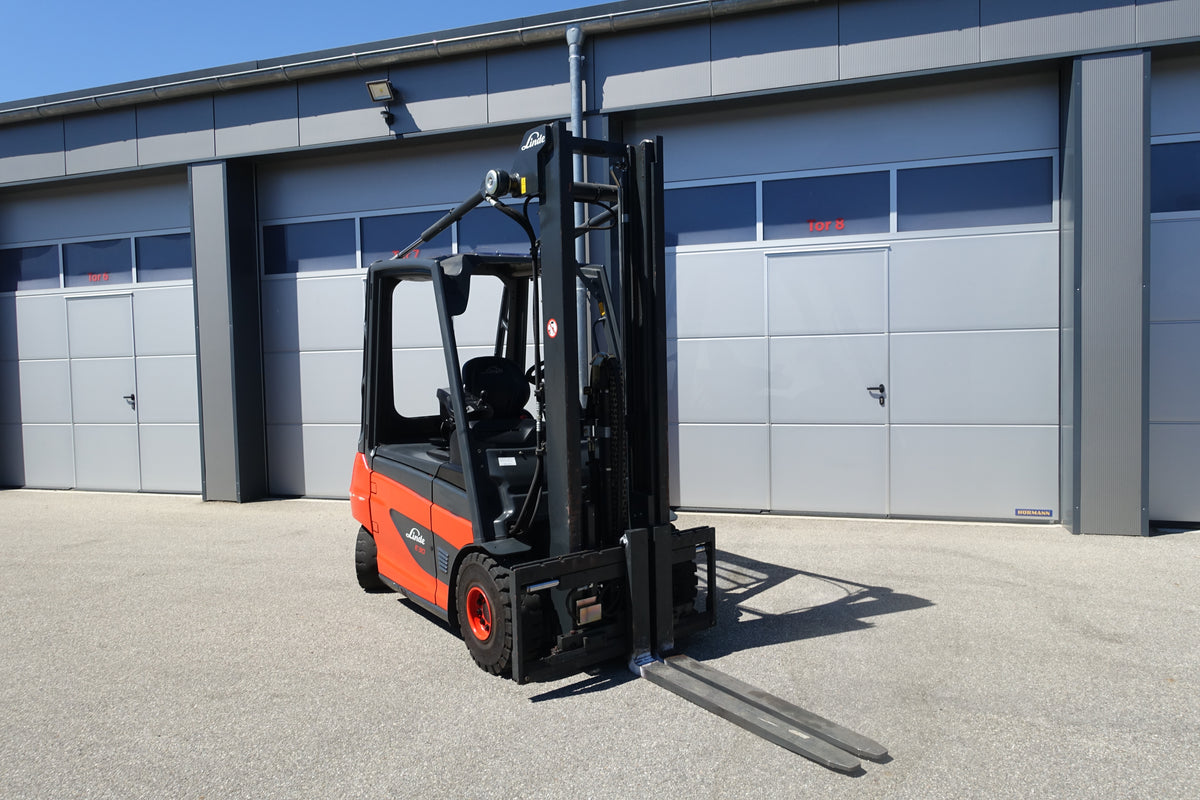Linde E30-01 3t Elektrostapler