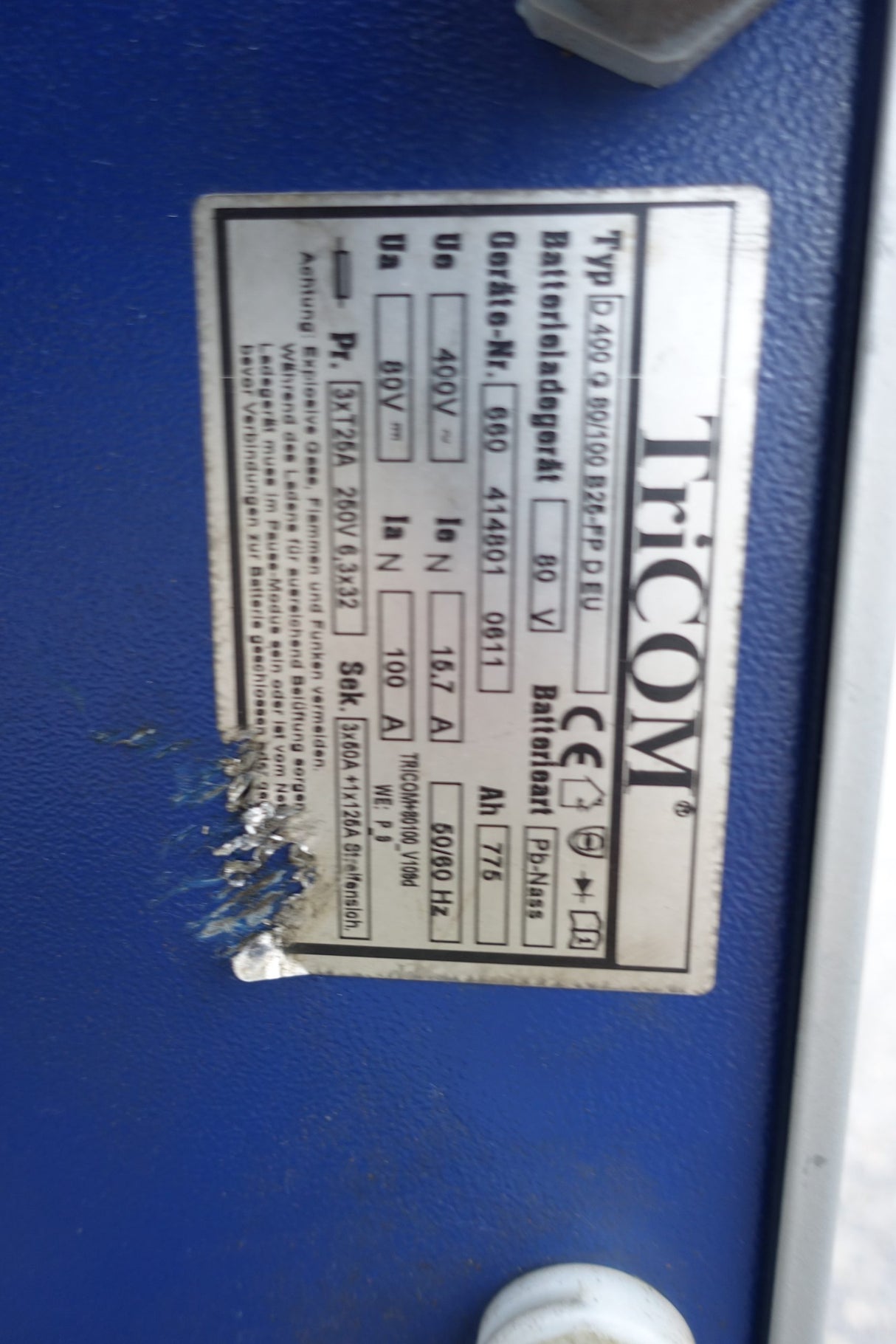 TriCOM 80V 100A HF Ladegerät Tricom