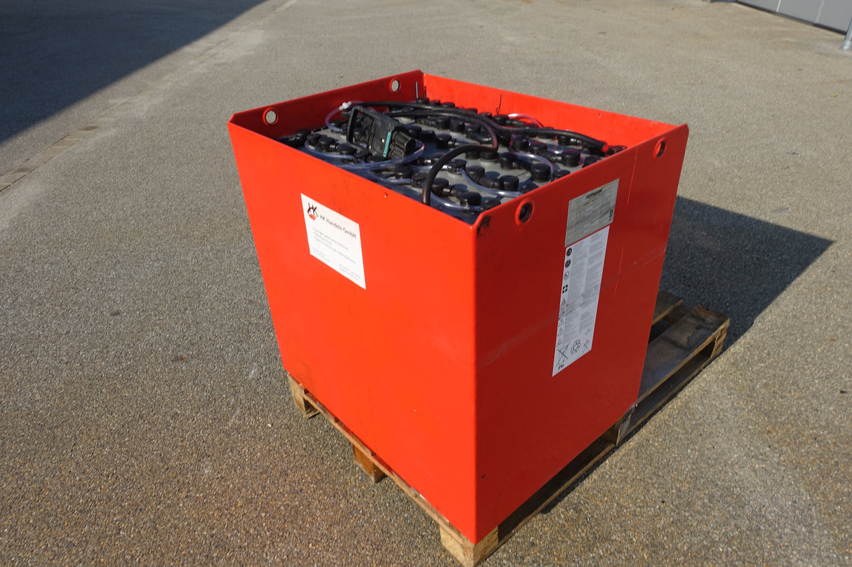 Hawker Staplerbatterie 48V 5PzS700