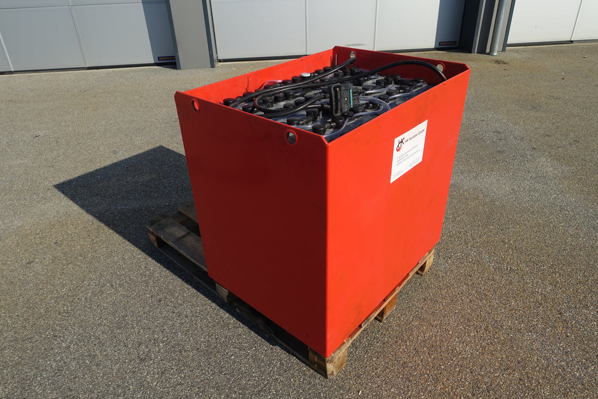 Hawker Staplerbatterie 48V 5PzS700
