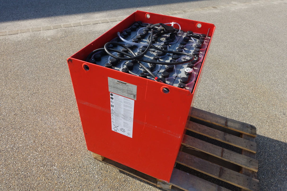 Hawker Staplerbatterie 48V 5PzS700