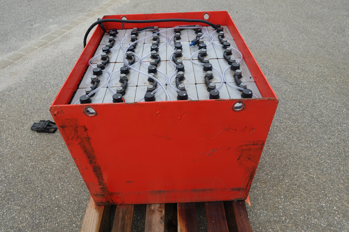 Staplerbatterie 48V 6PzS690