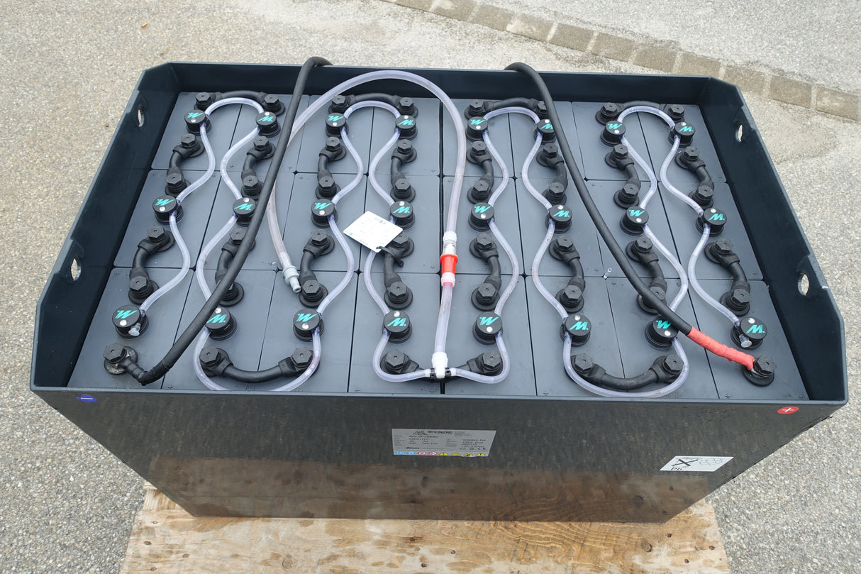 Staplerbatterie 48V 6PzS690