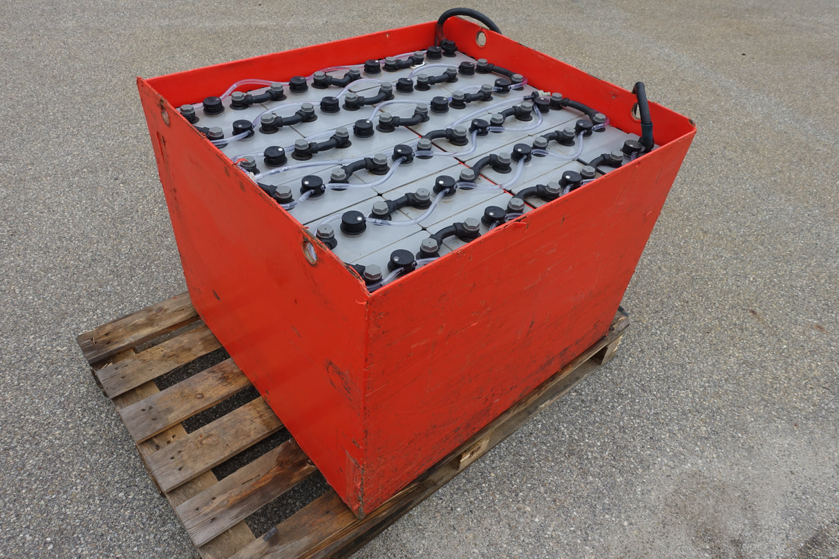 Staplerbatterie 48V 6PzS690