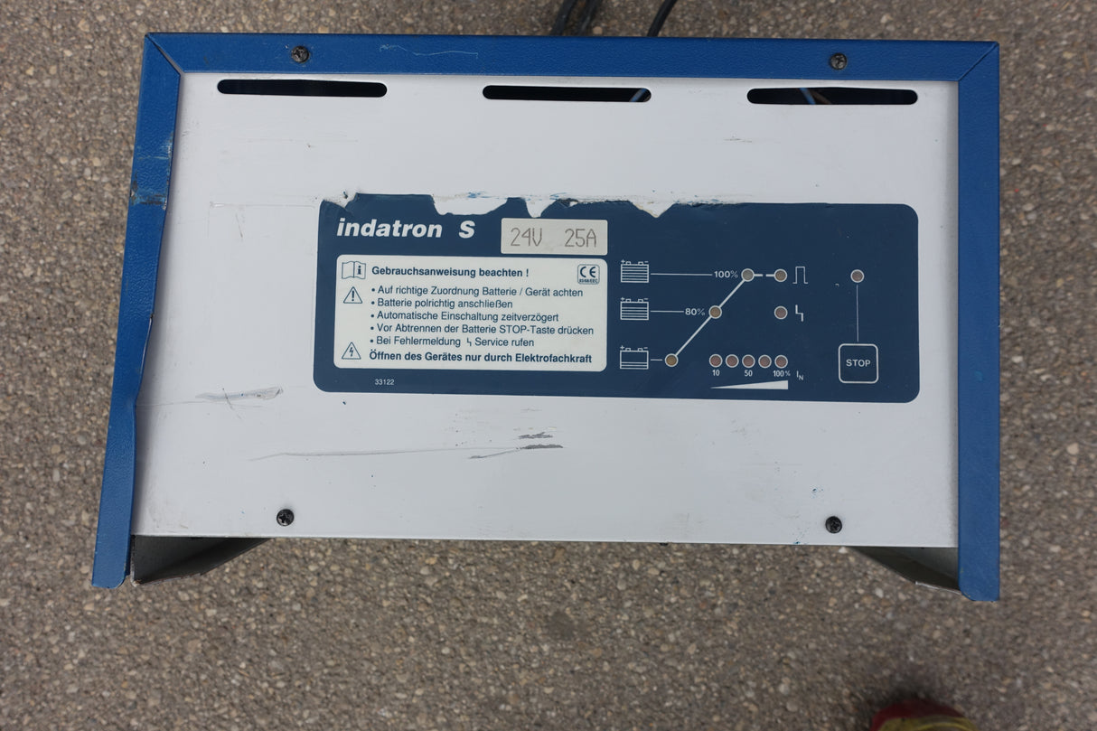 24V 25A Indatron S Ladegerät