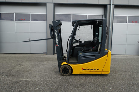 Jungheinrich EFG216 Triplex