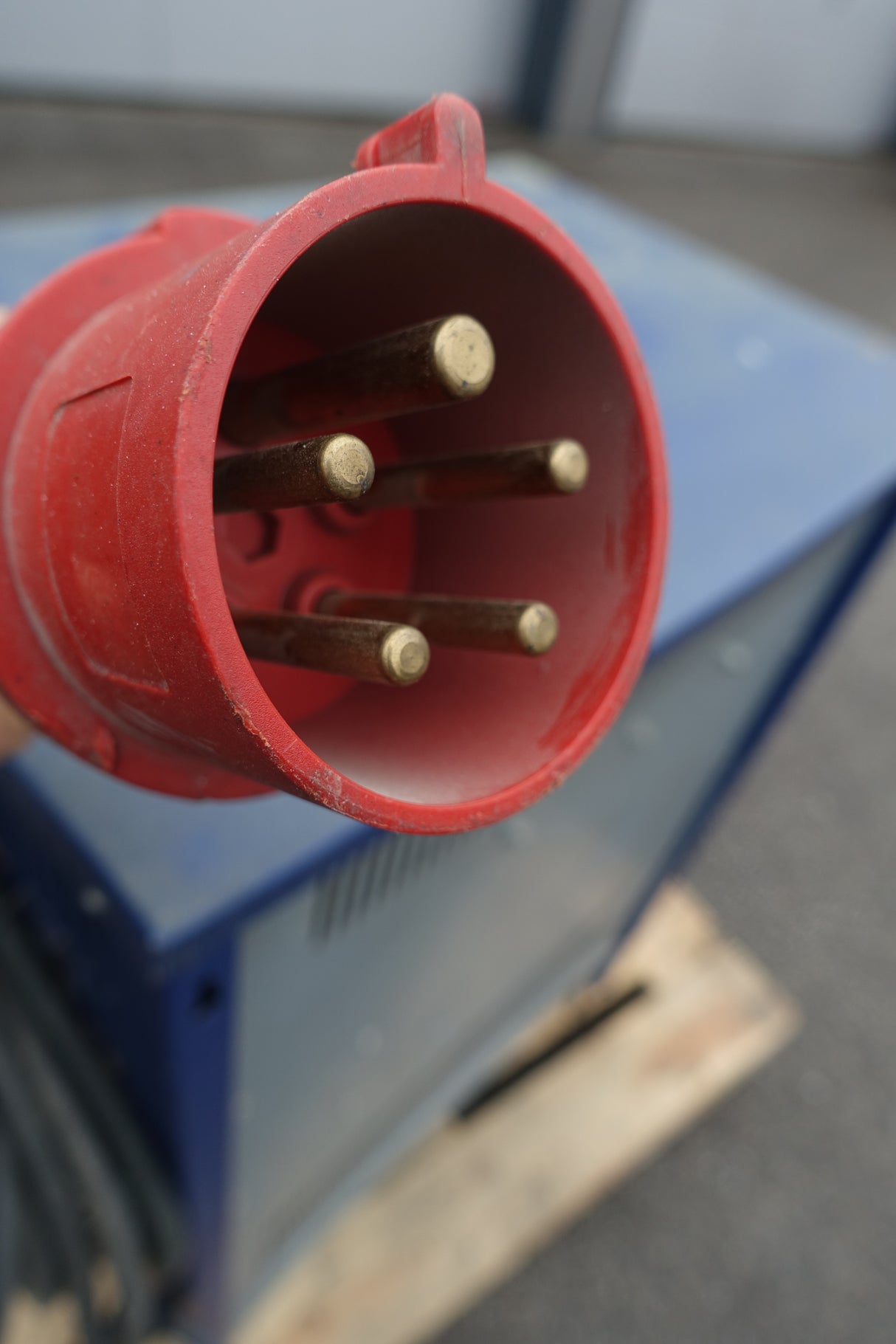 IEB charger 80V 150A