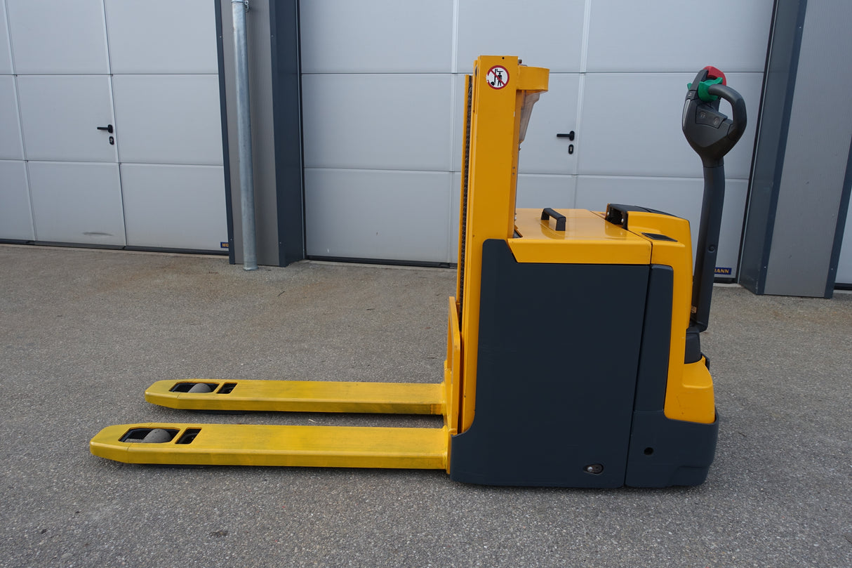 Jungheinrich EJD 220 Ameise