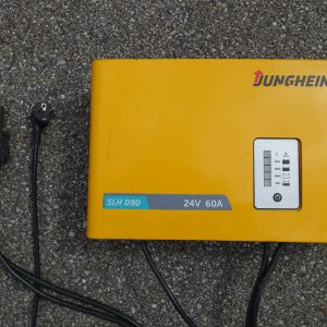 24V 60A Jungheinrich SLH090 HF HF Ladegerät gebraucht Batterieladegerät voll funktionsfähig REMA 160A Spannungsanschluss 230V