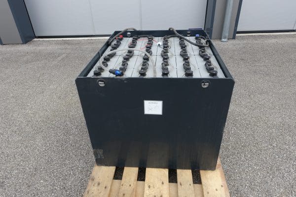 Staplerbatterie 48v 6PzS750 gebraucht Akkumulator BJ 2023 geprüft und getestet 85% Restkapazität Aquamatik Still Junghenrich Linde Toyota